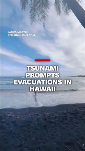 Tsunami waves reach US after massive earthquake off Russia's coast