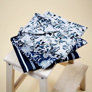 Upgrade your look in three easy steps: 1. Swap a T-shirt for a short-sleeved shirt. 2. Choose a Dockers® Island Shirt. 3. Walk around with your head held high. #DockersAlwaysOn | Dockers