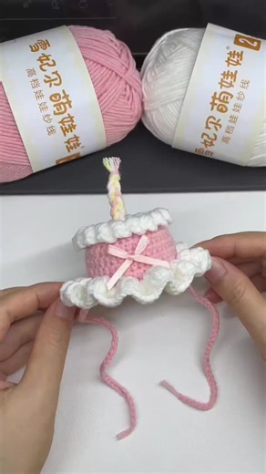 Crochet a Birthday Hat for Your Baby: Easy Tutorial