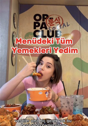 Şef biraz şoka girdi acaba neden 😅 Bakın hayatımda yediğim en iyisiydi tteokbokki. Yeri bana uzak Nata Veganın orda Oppa diye bir mekan Bingsu diye bir tatlısı varmış bir sonraki sefer onu deneyeceğim😍 Reklam* yazalım #merveeben