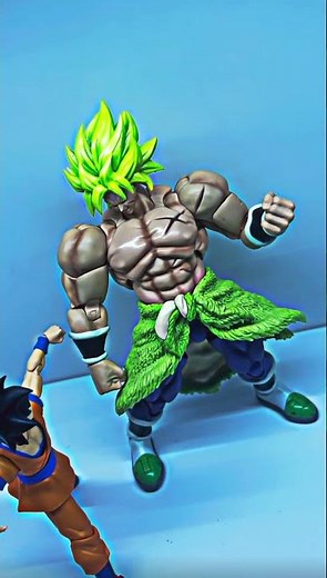 This broly is just…😮‍💨👌#shfiguarts #shf #broly #dbz #dragonball #figure #shorts #actionfigure