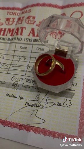 Ava Mathis (@ava.mathis05)’s videos with I Need Love - Laura Pausini