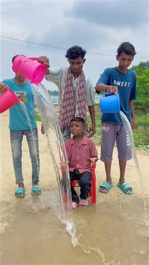 A funny video of Raju taking a bath 🛁 #shorts #viralraju #raju #trending