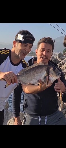 orata pescata dalla scogliera con il bibi di chioggia | Fishing pesca all'orata o sparidi e non solo