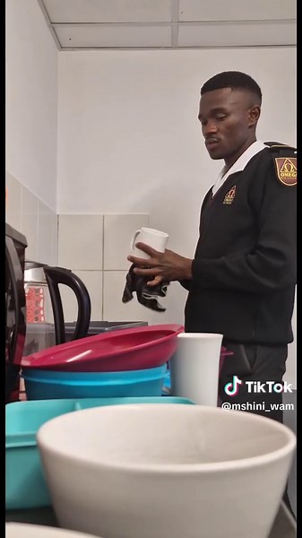 EMSEBENZINI//EMPHANDWENI 👮🏿‍♂️👮🏿‍♂️ Kulomhlaba esiphila kuwo izinto yimane ukwenzeka. Amanye amadoda ayaphumelela, amanye amadoda awaphumeleli. 😞 Baba ngisenethemba ukuthi usazobuya kimi, usabusisa abanye...🥺🙏🏾🙏🏾 Uhlale ethembeni. ❤️ #reels #security #securityguard #contentcreator #authentic 💯 #reelsinstagram #tikto #mzansi #sjava #sjavamusic❤ #faith #faithinthefuture #trendingvideo