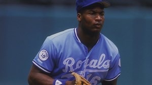 The day Royals outfielder Bo Jackson scaled the wall after making a catch - Andscape