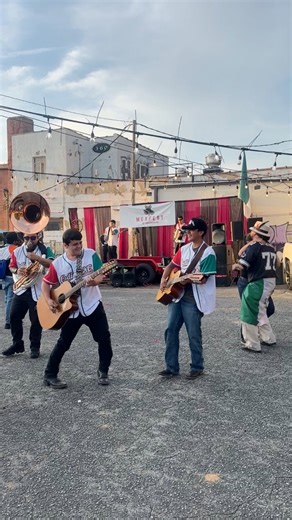 Agrupación Código NC bien alterados en el MexFest 2025, El Grito De Independencia de México 🇲🇽🪗🎶🎼🎵🎤 | Azteka Studios