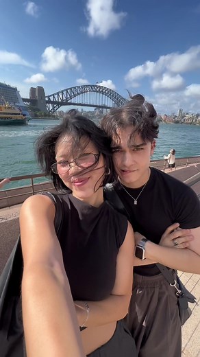 Experience a Local Adventure on a Unique Tinder Date! 🦘🇦🇺