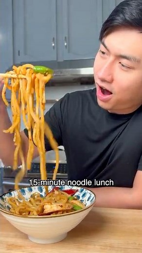 EASY 15 Minute Shrimp Noodles Recipe