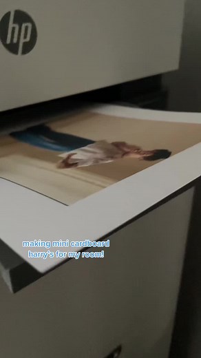 it took three hours to make these because i kept messing up the second one😓#fyp #onedirection #harrystyles #loveontour2022 #fineline #harryshouse #cardboardcutout #harrystylescardboardcutout