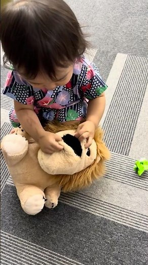お口をもっと大きく開けて〜😆💕 #おままごと #ごっこ遊び #1歳 #赤ちゃん #女の子ベビー #育児 #子育て #癒し #日常 #親バカ