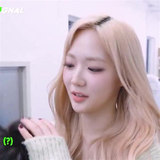 Seoyeon and Jiyeon: The Adorable K-Pop Twins