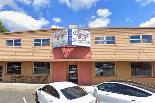 Downtown Canby Speakeasy Saddles Up With Smoky Sips and Savory Slices