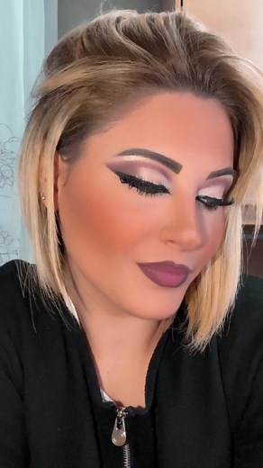 Blonde Bob Hairstyle Tutorial and Tips