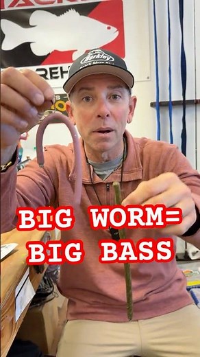 A Serious PROBLEM For Big Bass!! #itsfriday #bigworm #bassfishing
