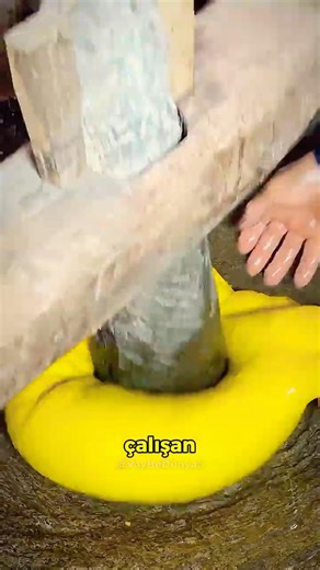 Traditional Yellow Rice Bread: Stretching Like Gum! 🥖💛