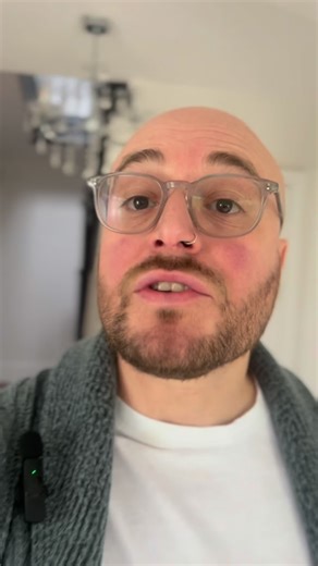 AI is becoming a bigger part of short-term rental operations. But guest communication isn’t something you can automate without boundaries. This video looks at how experienced operators introduce AI safely with checks, limits, and clear human oversight. Are you already using AI with guests, or still figuring out where it fits? #Airbnb #ai #communication #airbnbtips #airbnbsuperhost | Hostizoo.com