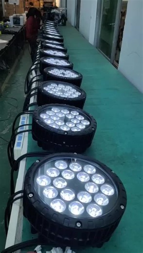 Outdoor slim Parlight 200W #willedlight #stagelighting #parlight #theaterlighting #parcan #weddinglight #strobelights #ADJ #concertlighting