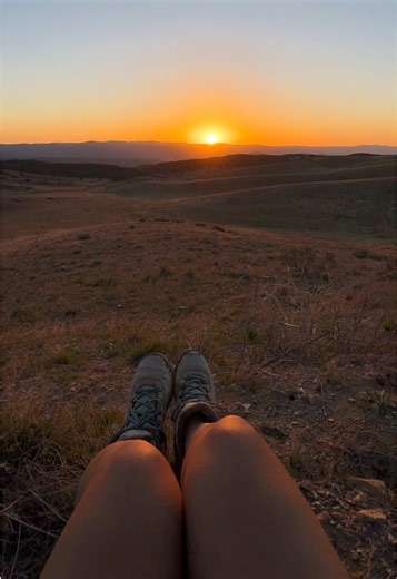 They were more than just boots they were witnesses. Every scuff tells a story. These boots carried me across countless trails, through quiet mornings and breathtaking views. They were sturdy, loyal, and strong but now they’re worn with memories. Grateful for every step we took together. The journey continues… just with new boots. @Columbia Sportswear #hikingboots #hiker #hikinggear