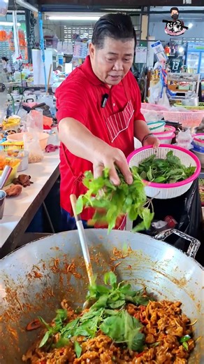 #เคล็ดลับวิธีทำขาหมูผัดเผ็ด#ร้านข้าวแกงคุณดำรงค์ ร้าน : ข้าวแกงคุณดำรงค์พิกัด : ตลาดนานาเจริญ