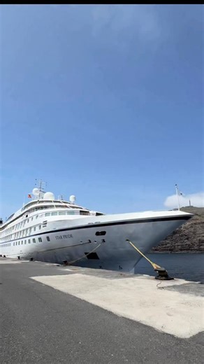 The Canary Islands have always been a go-to vacation destination for local Europeans☀️🌋 Discover the Portuguese culture of Funchal, with its cable cars, mosaics and Madeira wine. Then on to a clutch of delightful Canary Islands with a diversity that is astounding. Martian landscapes on Lanzarote. Lush green La Palma. Cloud forest, cliffs and canyons on La Gomera. Canary Islands Itineraries: 📍The Colorful Canary Islands 📍Mind Body Spirit Collection 📍Canary Island Idyll 📍Hidden Gems of the Ca