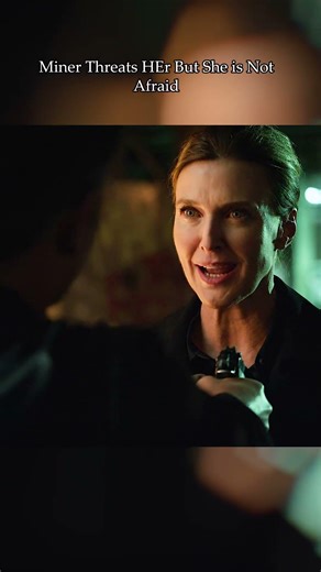 This Villain Thinks He’s Untouchable 😱Supergirl S02E05