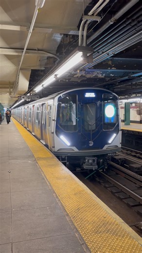 G Train Arriving at Church Ave (3/15/26)