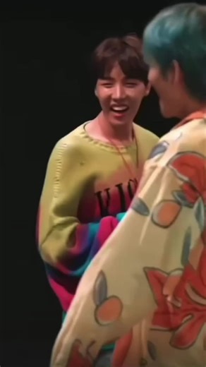 Париж любит тебя Ким Тэхён #v #taehyung #army #bts #paris | Kim Tae-hyung