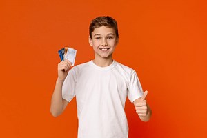 Top 8 Ways a 14 Year Old Can Make Money Online