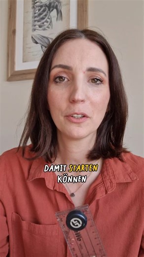 Stella Pocher | Physio | Prothesentraining on Instagram: "🦿Prothesentraining nach einer Beinamputation kann in meiner Praxis auf unterschiedliche Weise stattfinden.Die meisten Patientinnen und Patienten kommen mit einem Rezept über Krankengymnastik. Damit die Behandlung wirklich sinnvoll starten kann, gibt es ein paar Punkte zu beachten. Dazu gehört nicht nur die Zeit pro Behandlung. Idealerweise habe ich einige Informationen bereits vor dem ersten Termin, um mich gezielt vorbereiten zu können.