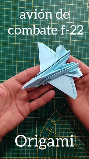 Cómo hacer un avión de combate F-22 Origami