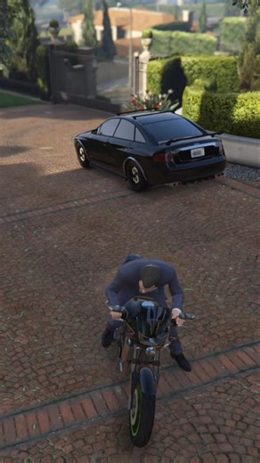 When robbers storm the store, Michael steps in—Los Santos just met its new guardian in style! 🔥🕶️