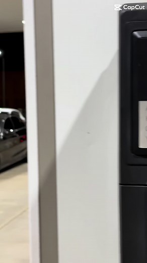 Exploring the Mercedes C200: Features and Tests