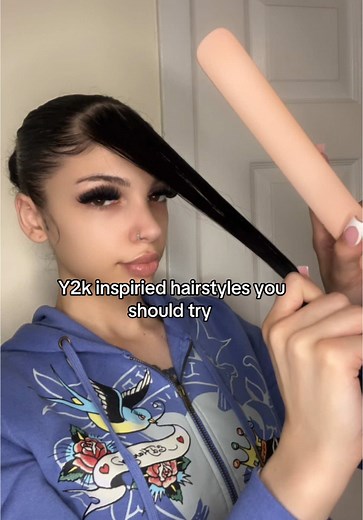 Y2K Hairstyle Ideas for Long Hair Inspiration