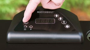 MASTERBUILT 30IN DIGITAL ELECTRIC SMOKER W/WNDOW & LEGS