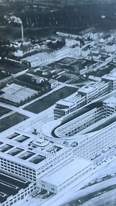 Centro Commerciale Lingotto è anche... Passione e tradizione! 😍 🇮🇹 Siamo fieri ed orgogliosi di ospitare nei nostri spazi la mostra fotografica dell'Unione Industriali, che racconta l'emozionante storia dei nostri spazi, che hanno fatto da sfondo alle vicende di Torino per tutto il '900. 📷 ✨ Vi aspettiamo! #CentroCommercialeLingotto #VivereAlCentro | Centro Commerciale Lingotto