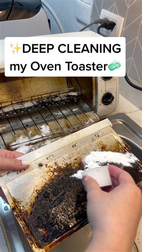 Effective Techniques for Deep Cleaning Your Oven Toaster