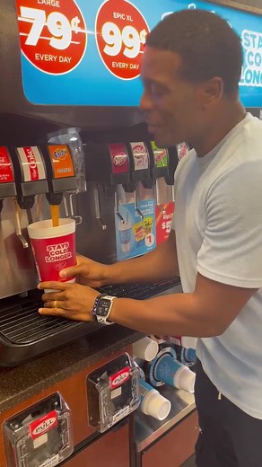Welcome to Circle K, home of the Circle K Sip & Save subscription 🥤. @realkelmitchell #foryoupage #roadtrip #Summer #WeekendVibes