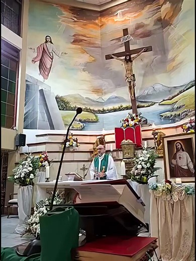 Tofazzel Hossen on X: "Christ's cross killed a priest right in the middle of Mass 🥶" / X