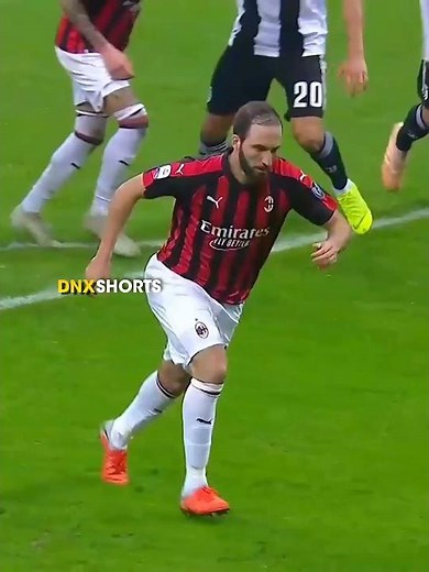 RARE Moments When players use their "sixth sense" 👻 #footballshorts