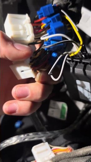 2018 Kia soul base audio system how to wire a line output converter (black-LR-)(BrownRR-)(yellowLR+)