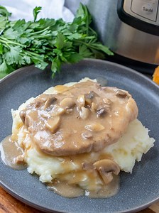 Instant Pot Pork Chops with Mushroom Gravy