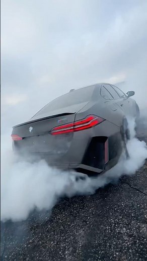 РАЗГОН М5 - она может! #bmw #g90 #m5
