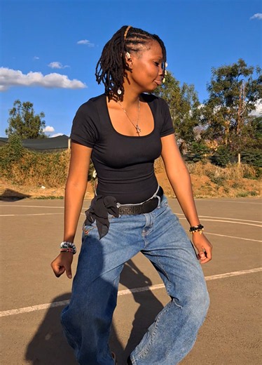 I just wanna show you off🫠 DC:ME #dancechallenge #danceontiktok #nairobitiktokers🇰🇪🇰🇪 #larky