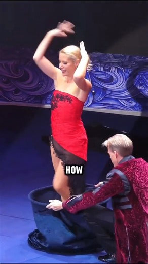 Outfit Change in 1 Second… How?👘👠😳