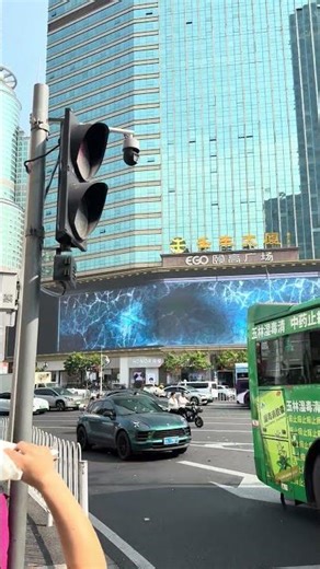 A Dinosaur Breaks The Window & Comes Out of The Wall #leddisplay #ledscreen