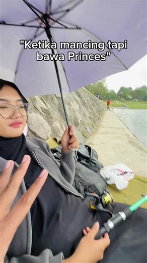 Mancing Santai: Cara Bawa Bantal, Payung & Nikmati Suasana