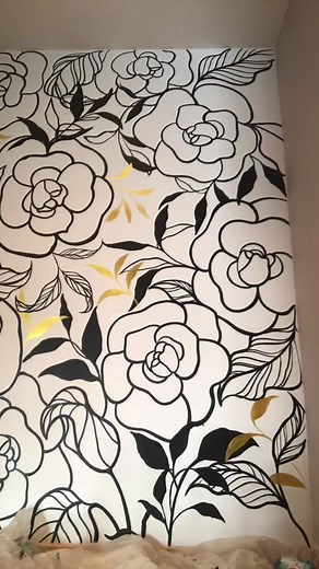 Ever wondered how we make abstract outline mural? Wonder no more, this process video shows it all, from start to finish, 4 hours of work compressed to 30 sec 🙈 #muralmalaysia #muraltiktok #muralistmalaysia #muralselangor #muralart #muralpainting #muralwomen #interiormural #muralselangor