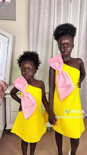 Celebrating Beautiful Dark Skin Girls