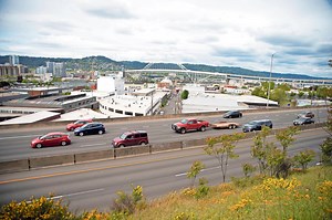 Southbound Interstate 5 in Portland closes for emergency repair